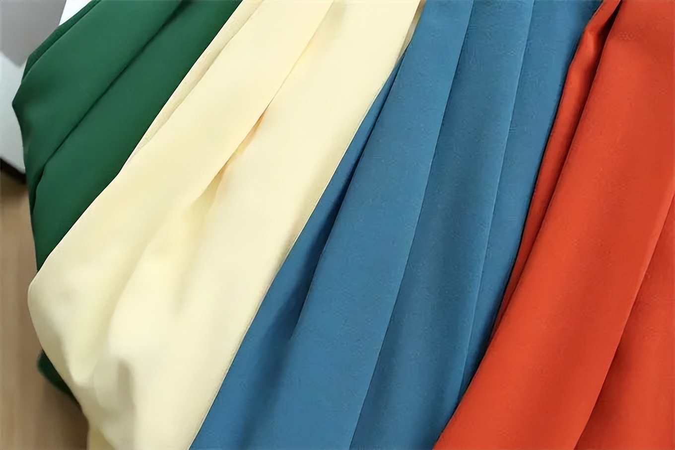 冰丝凉快是什么原因,冰丝材质为什么会让人感到凉快