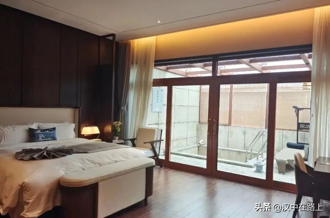 青春不散场一起去旅行,青春不散场去露营