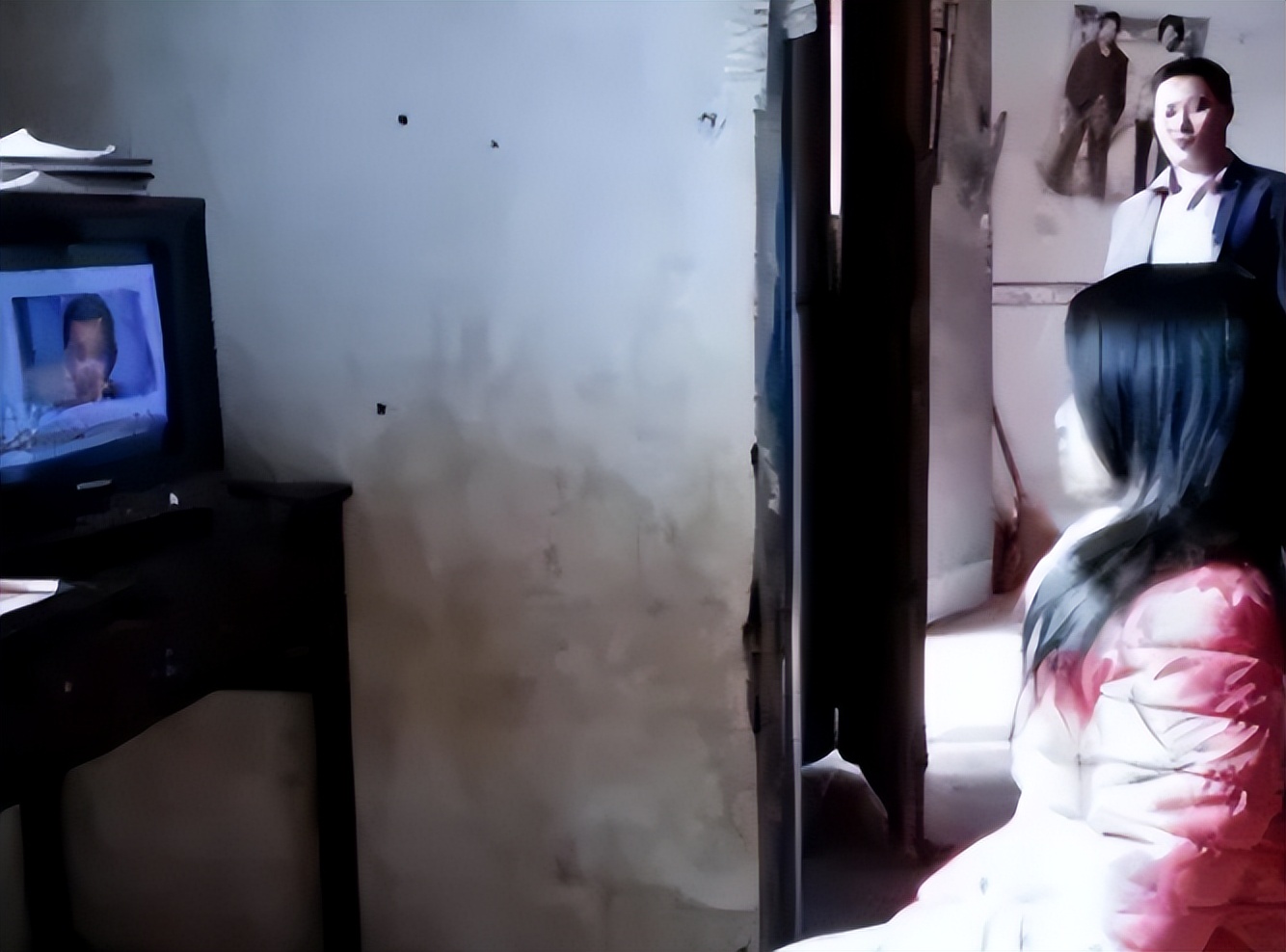 湖南新闻9岁女孩被人贩子拐走,17岁少女被拐后反把人贩子卖了