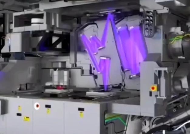 光刻机为什么可以造这么小的芯片,有了光刻机就能做出芯片吗