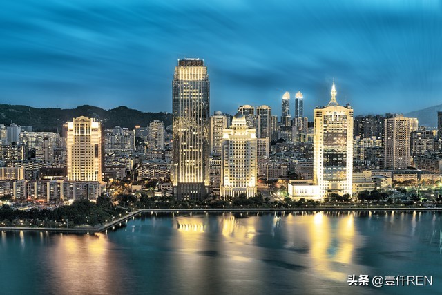 摄影师的工作日常是什么,想要当摄影师应该先从什么开始