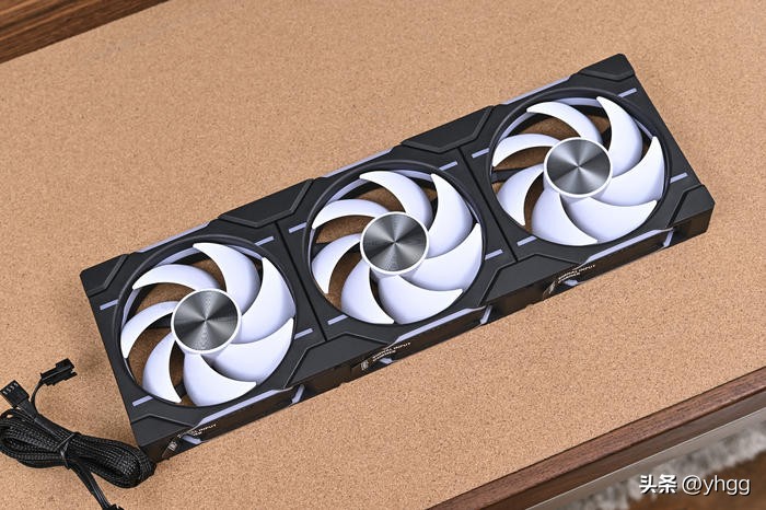 黑金全塔海景房——ROGZ790HERO+4080猛禽+追风者NV7装机展示