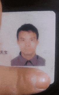 走路走累了躺下歇一歇,走路走累了坐地上