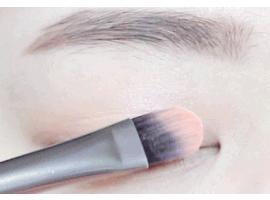 新手如何化妆自然不卡粉,新手如何化妆出无瑕零毛孔的皮肤