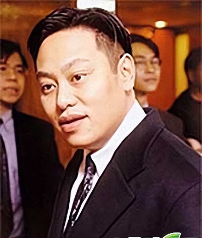 狂野夜晚：张凯丽与罗兆辉的惊人秘密揭晓！