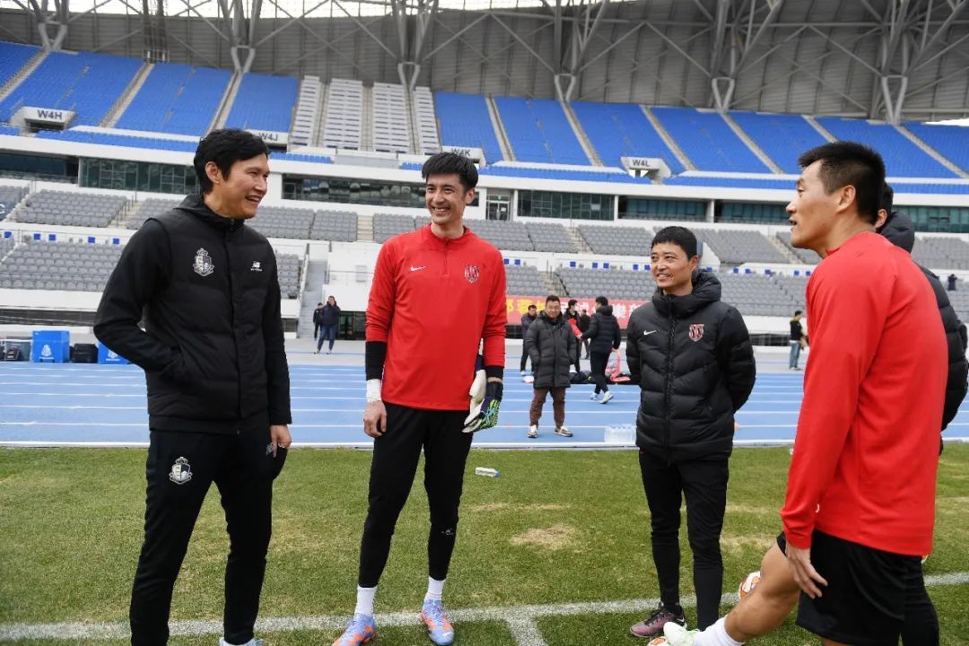 球队动态丨两战首尔衣恋赛练结合提状态主力框架见雏形