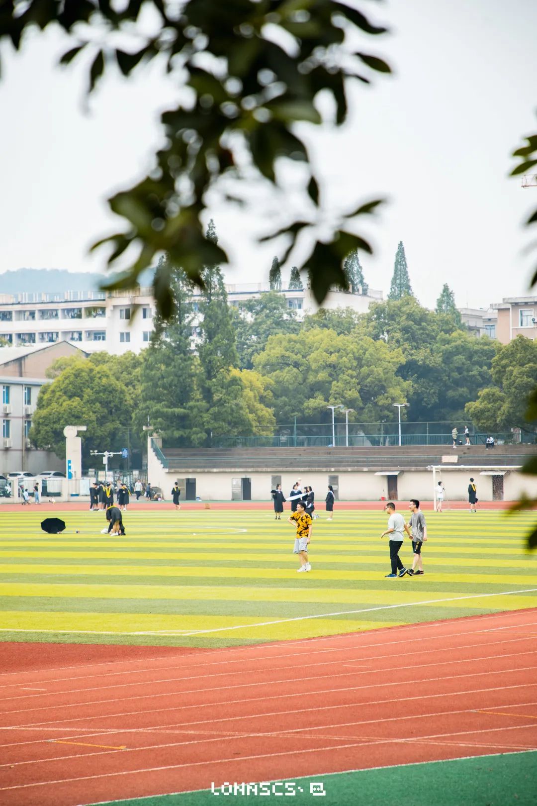 涓崡鍊煎緱鍘诲悧,涓崡璧板嚭鍥板浜嗗悧