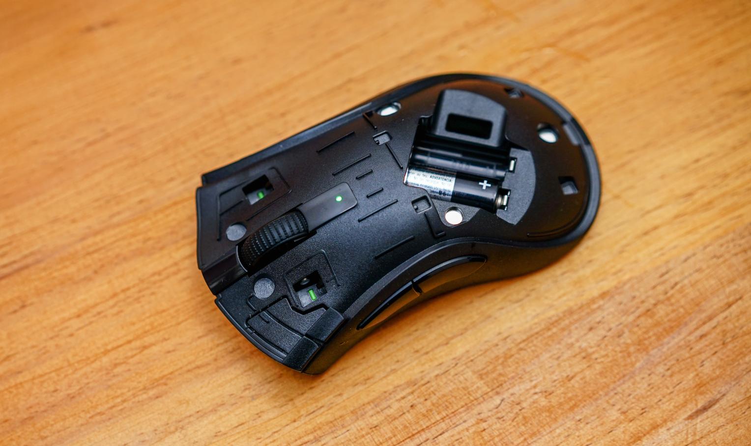 雷蛇炼狱蝰蛇v2x鼠标测评,雷蛇蝰蛇v2人体工学鼠标评测