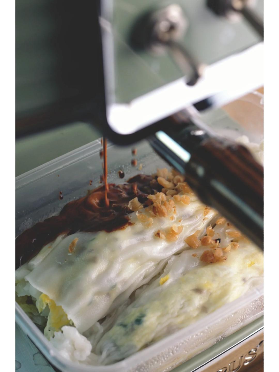 全网疯传的“章鱼拿铁”事件，正在恶心中国年轻人