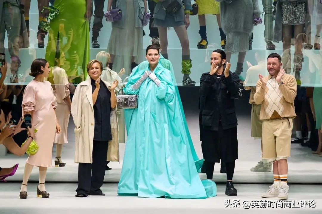 fendi秀场代言人,fendi秀场2016fw