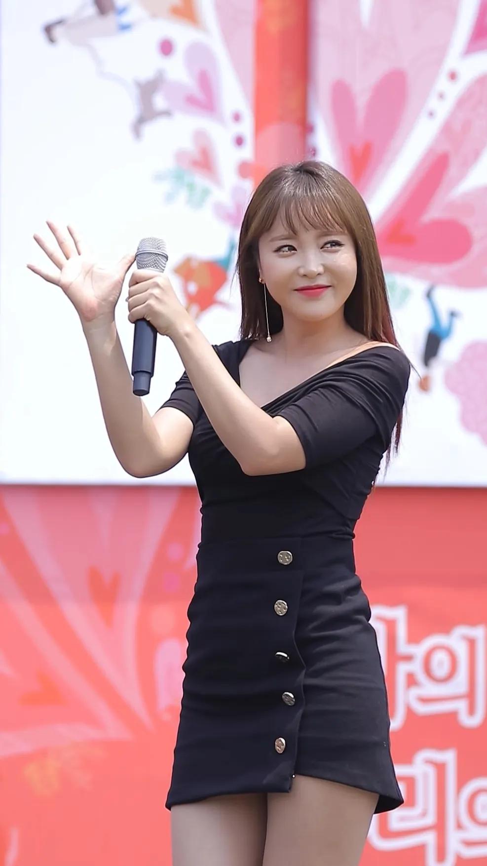 微胖女神洪真英小合集,来一组微胖女神洪真英