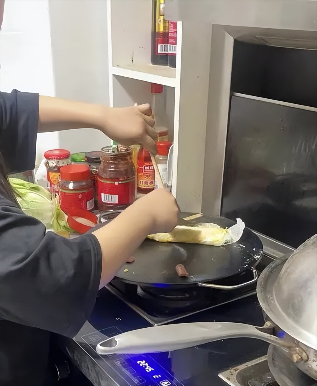 销量疯涨卖断货！江苏夫妻盯上这种神器，狂销100万个