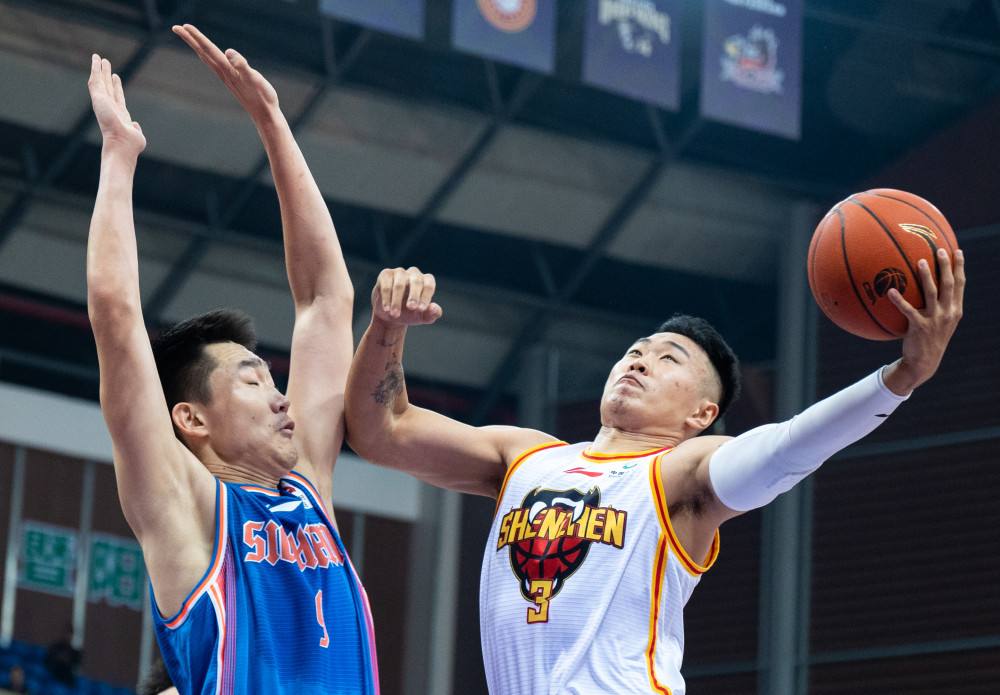 2021-2022赛季cba抢断王,2016-2017cba赵继伟绝杀