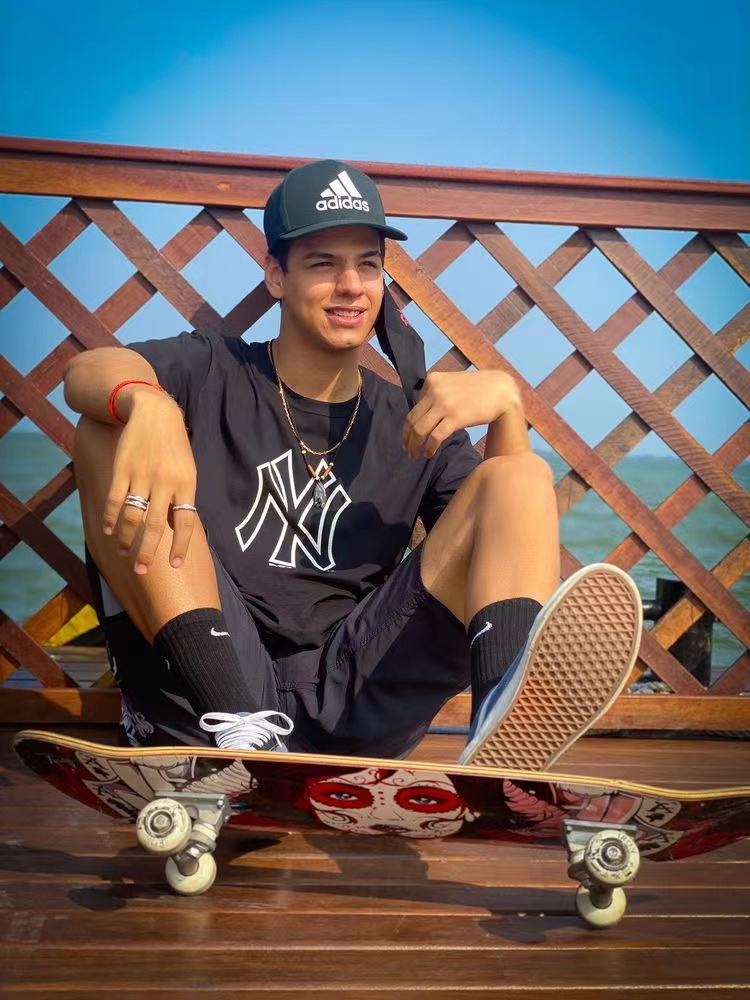 男士夏日显白短衣短裤穿搭,男士夏季短裤穿搭休闲质感高级