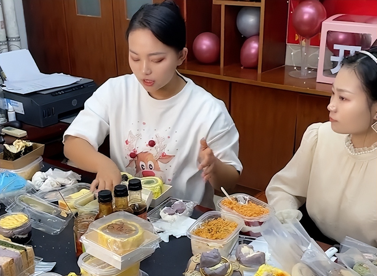 90后小镇甜品师年营业额过千万，建厂帮近百名乡亲再就业