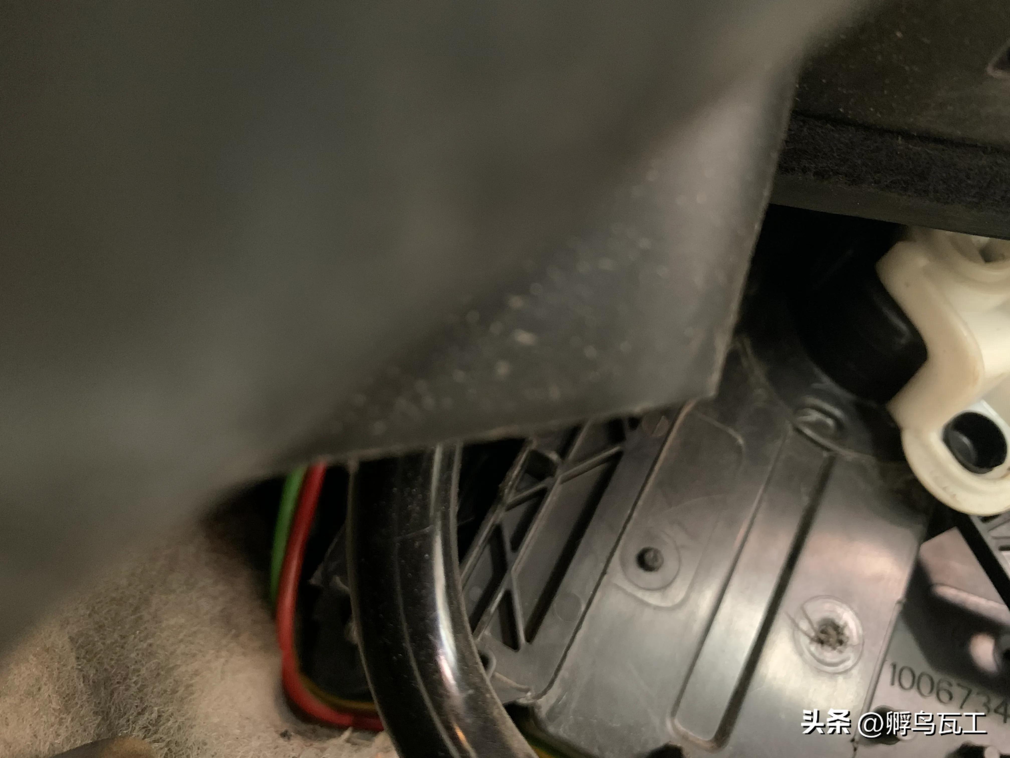 14款标致508空调滤芯更换教程,11款标致508更换空气滤芯