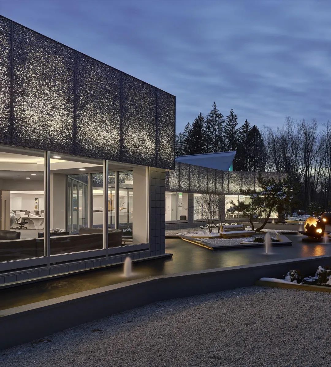 泡沫铝夜间效果图片,泡沫铝透光效果图