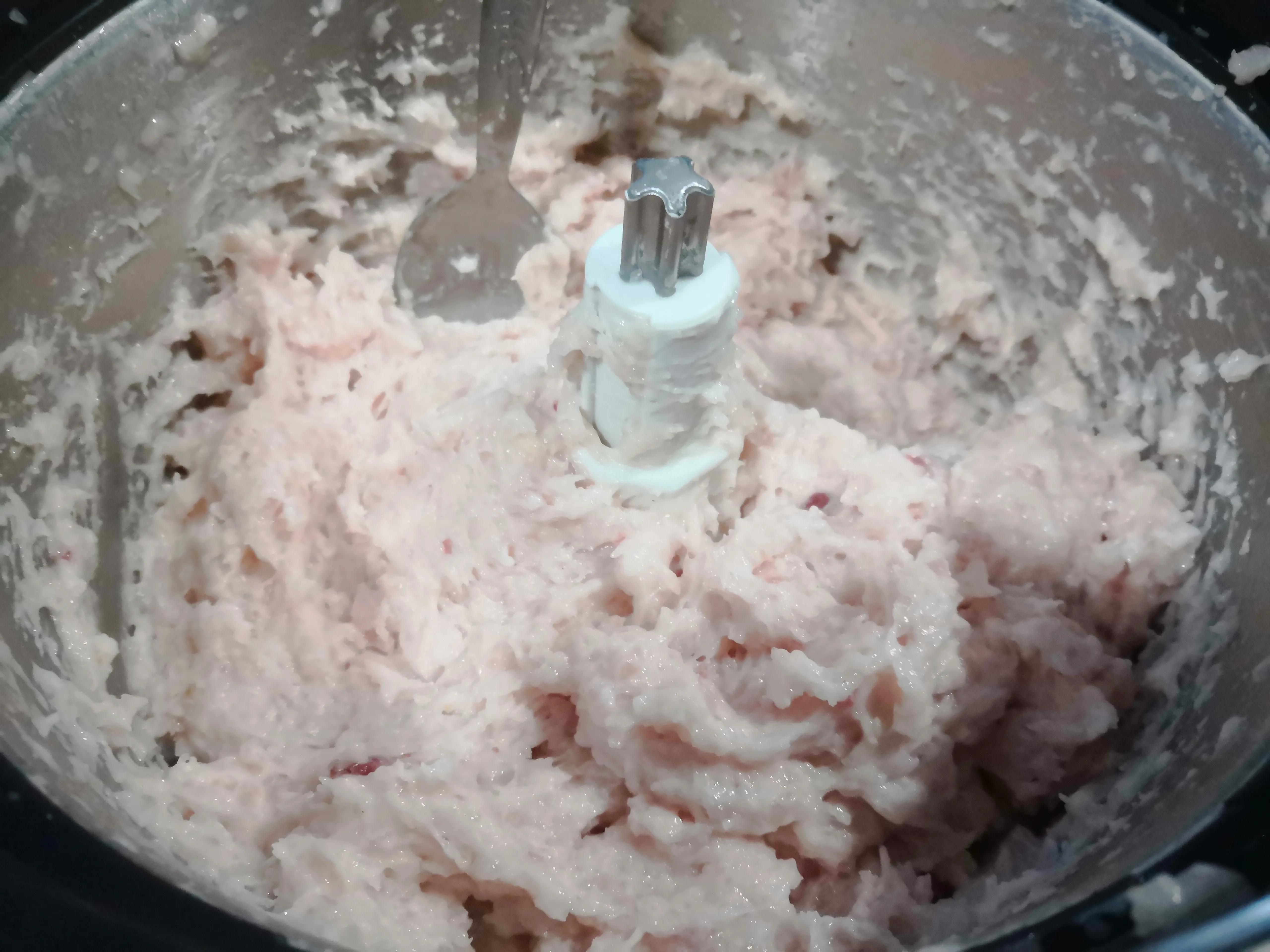 夜钓一条大青鱼，媳妇忙活大半天做成双味鱼丸，孩子们吃得爽歪歪