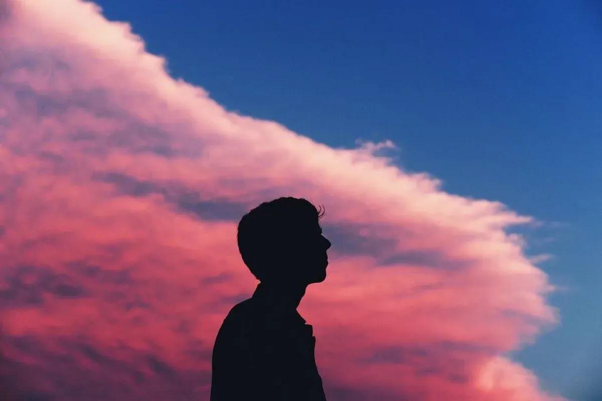 友情以上恋人未满是最浪漫的事情,爱情中最大的谎言是什么