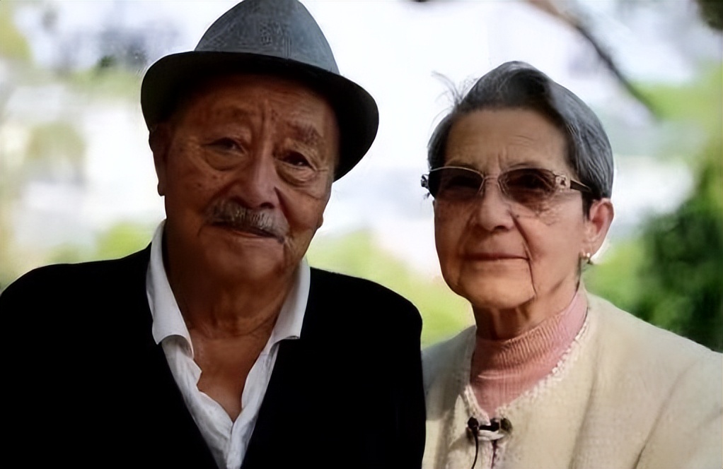 法国老太等中国初恋50年未嫁人,法国姑娘苦等初恋55年