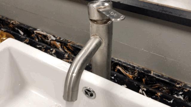 不锈钢蜂窝锅内烧焦变黑怎么清洗,不锈钢锅发黄了怎么去除