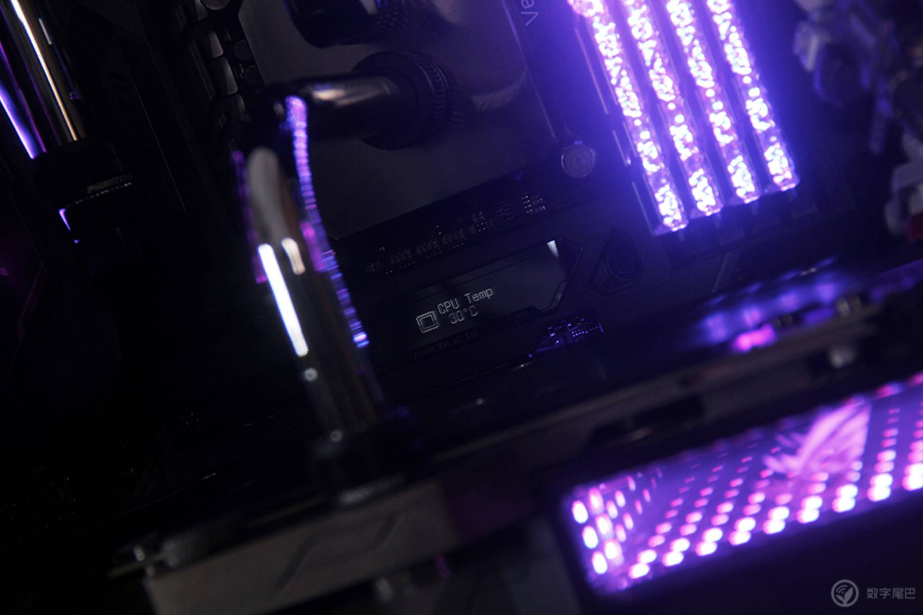 推荐几款高逼格电脑桌面,实用科技感很强的电脑桌面