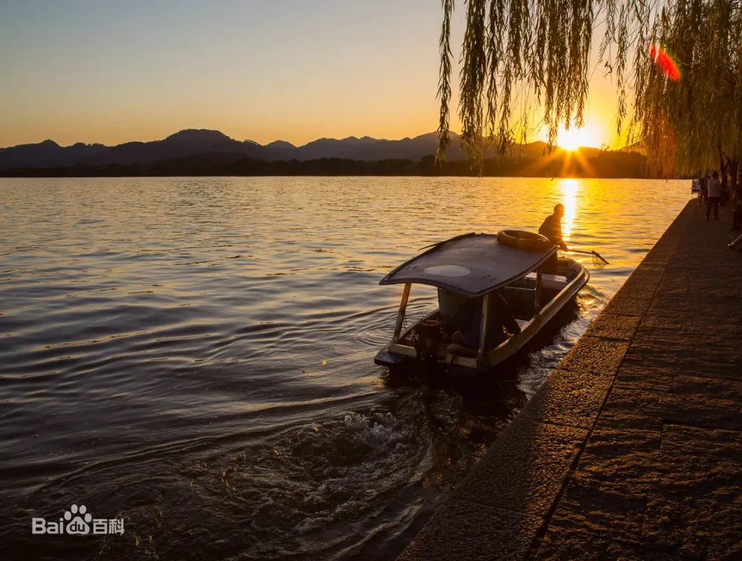 福州西湖最著名的景点名称,属于杭州西湖著名景点的是哪几个