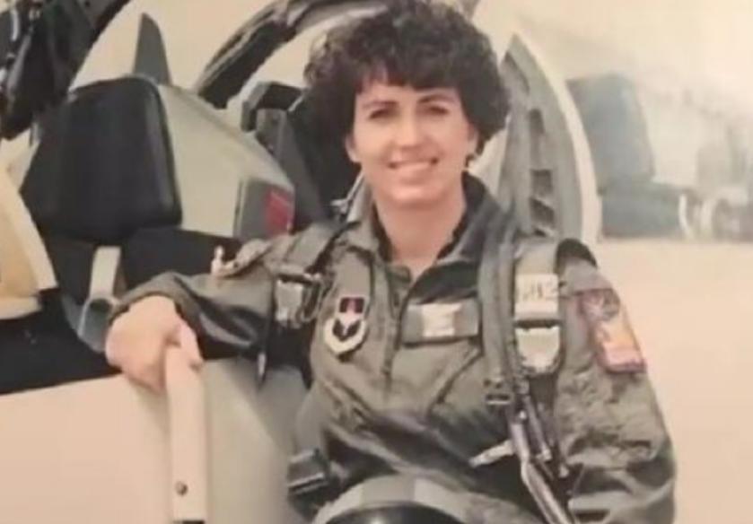 昆明航空的美国女机长金贝丽,美国飞行员金贝丽在中国的生活