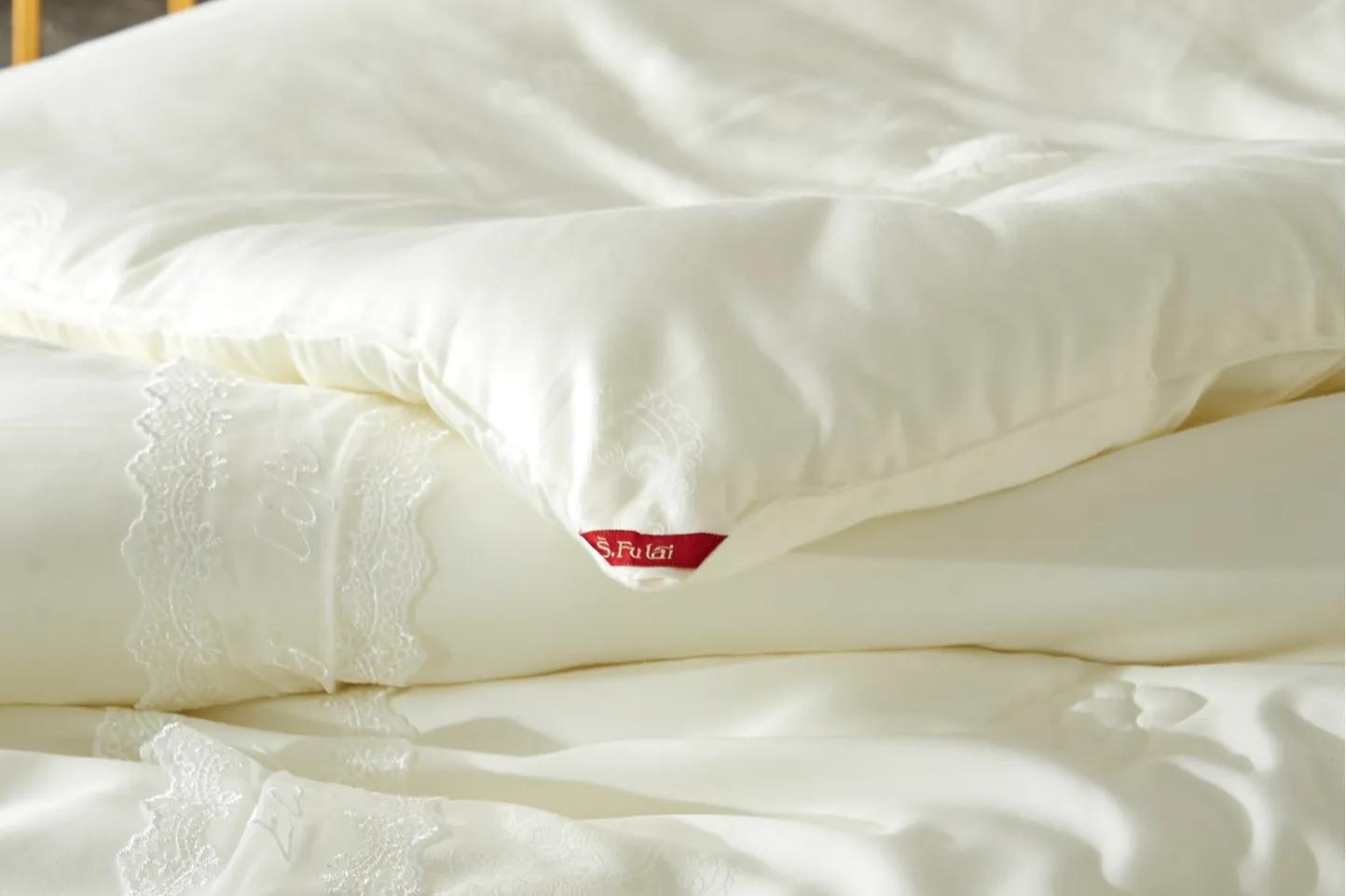 大豆纤维被子和蚕丝绒被子哪个好,纤维被是最差的被子吗