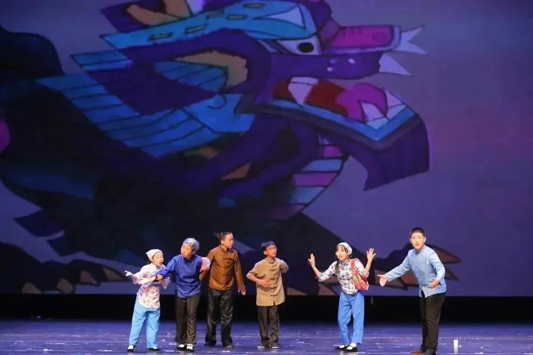 少年儿童心向党活动展览,老少童声颂党恩携手迈向新征程