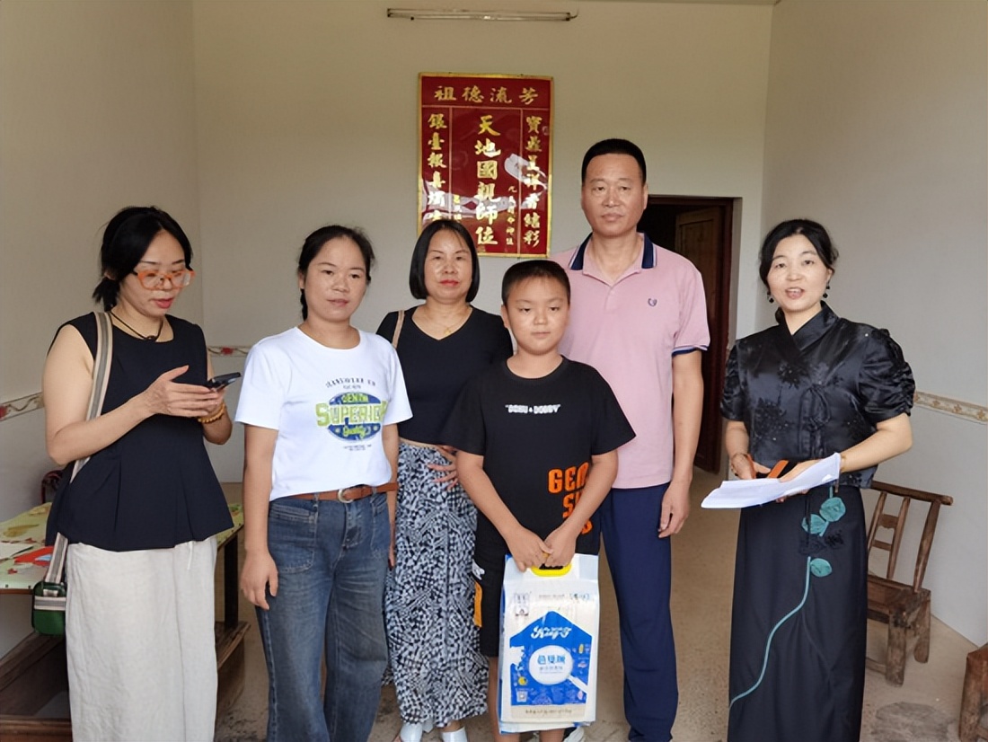 常德市装饰建材行业协会：走访调研贫困学生，温情关怀暖人心