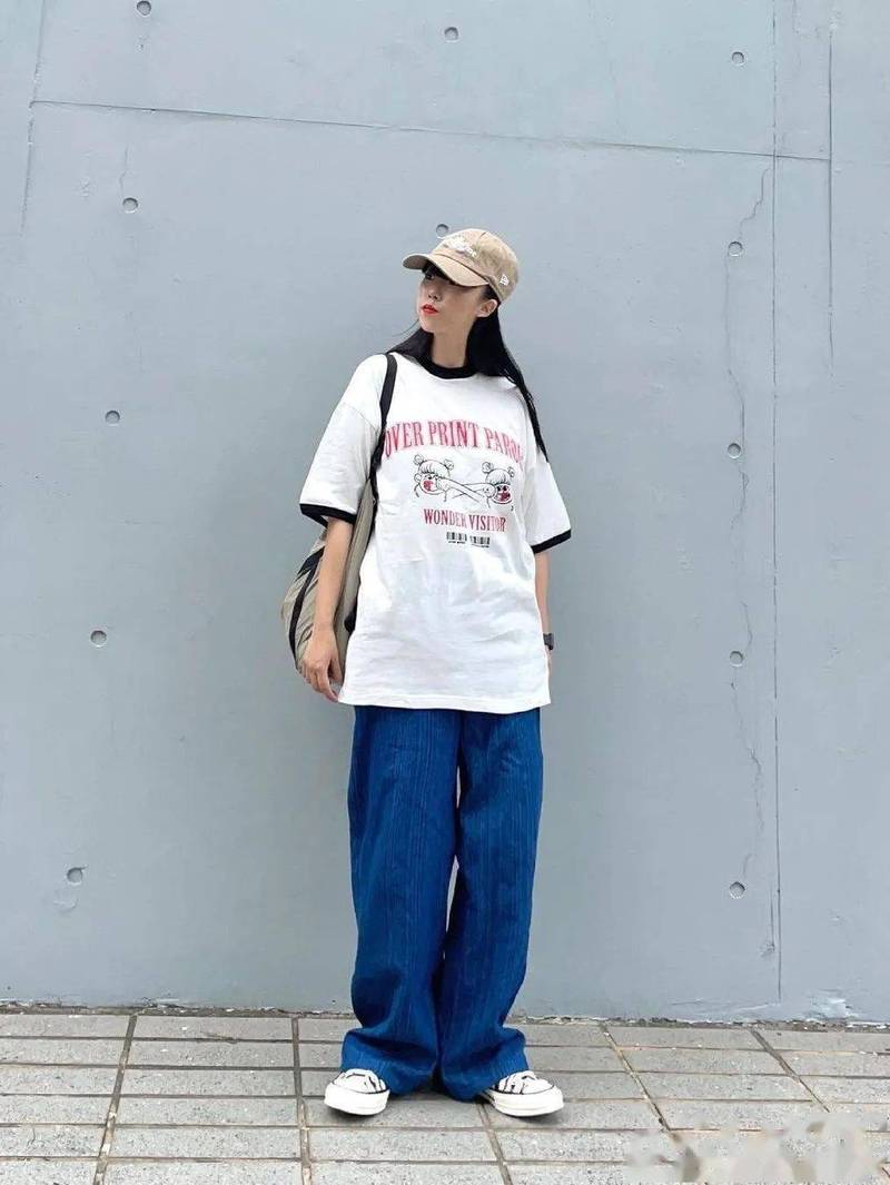 穿阔腿裤怎么搭上衣？看三木的穿搭示范，时尚又高级