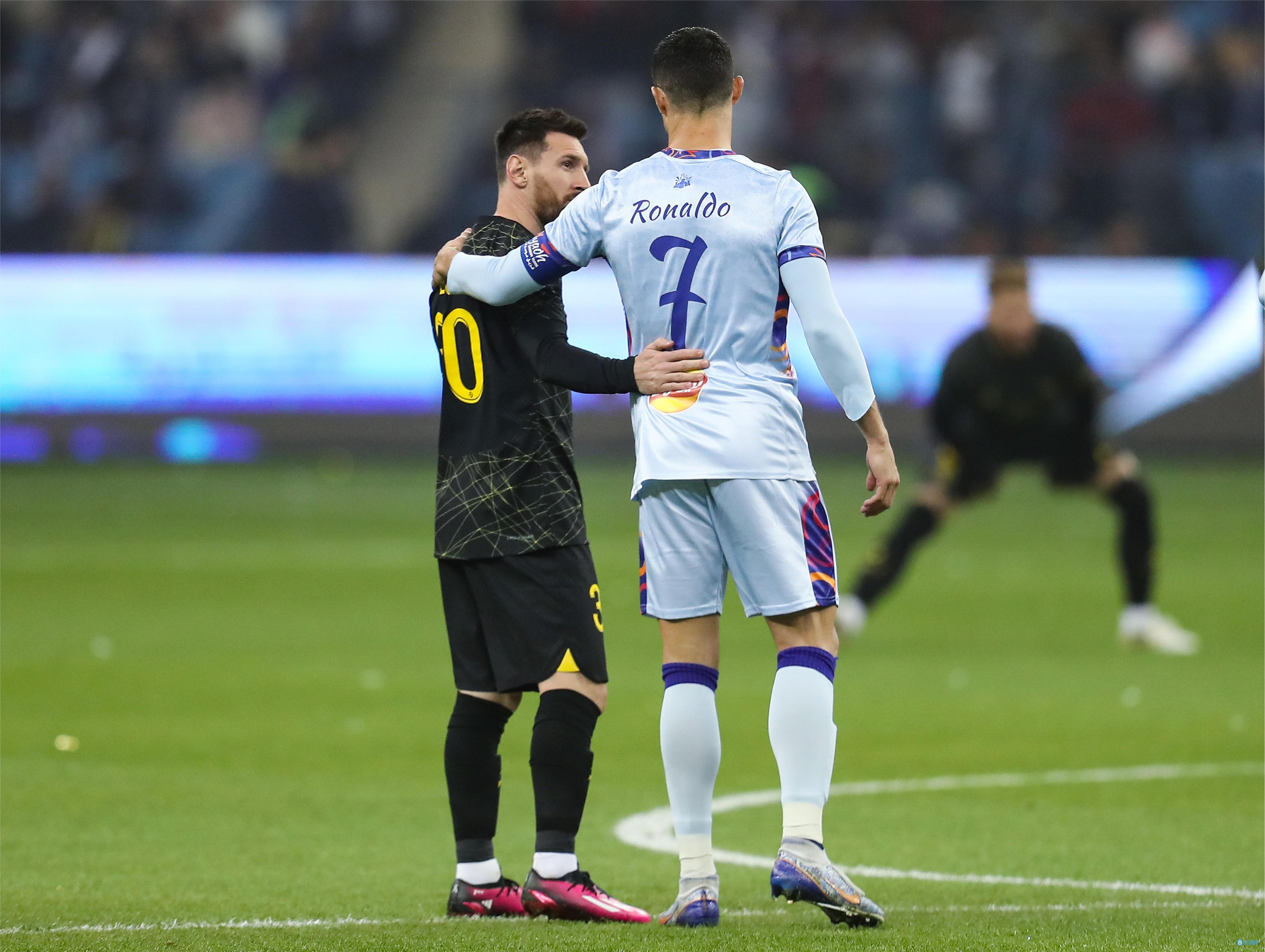 c罗和梅西的对决谁获胜次数多,c罗和梅西他们两个对决谁更强