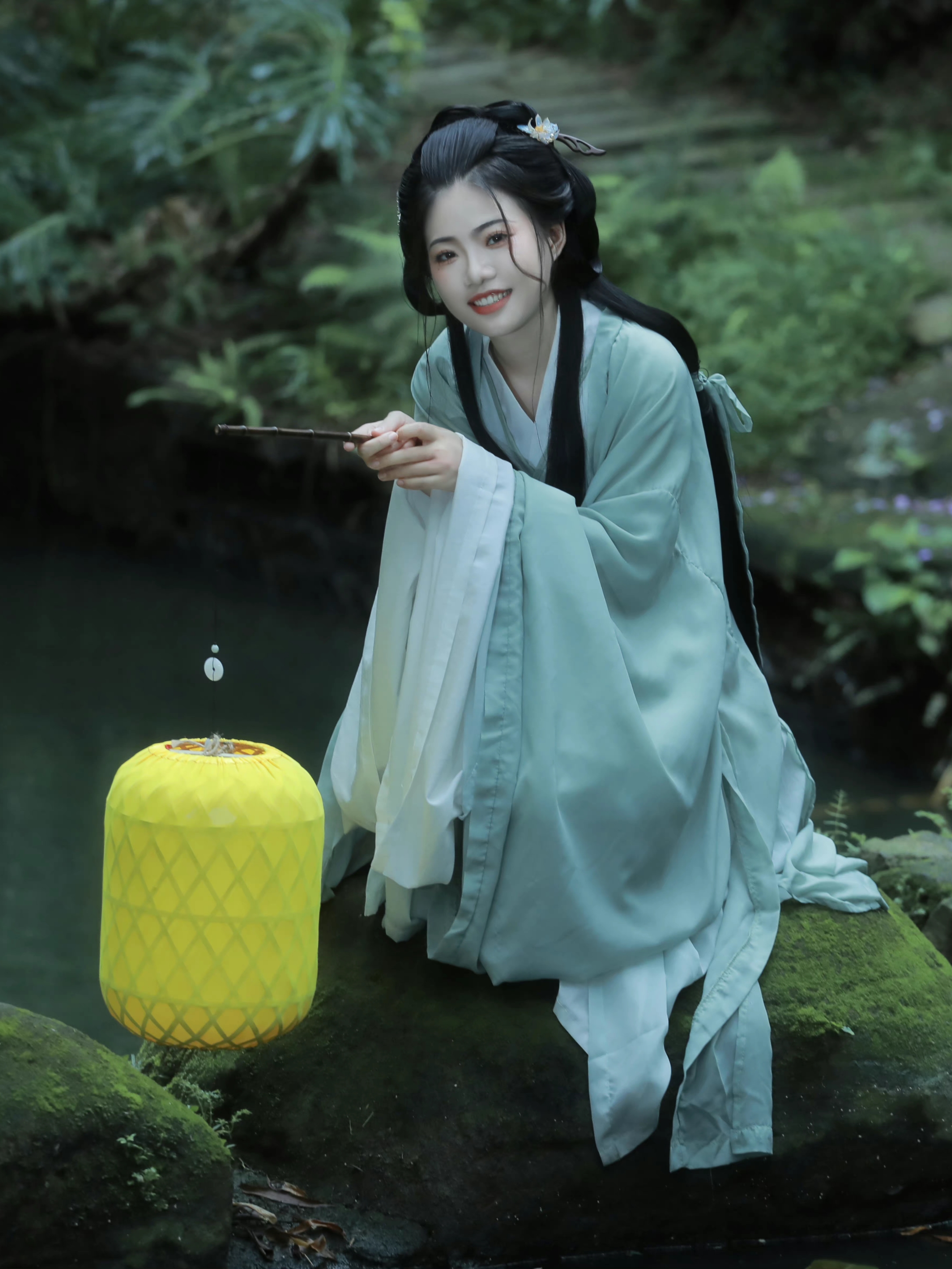 一眼望去相思意，眉间心上都是你