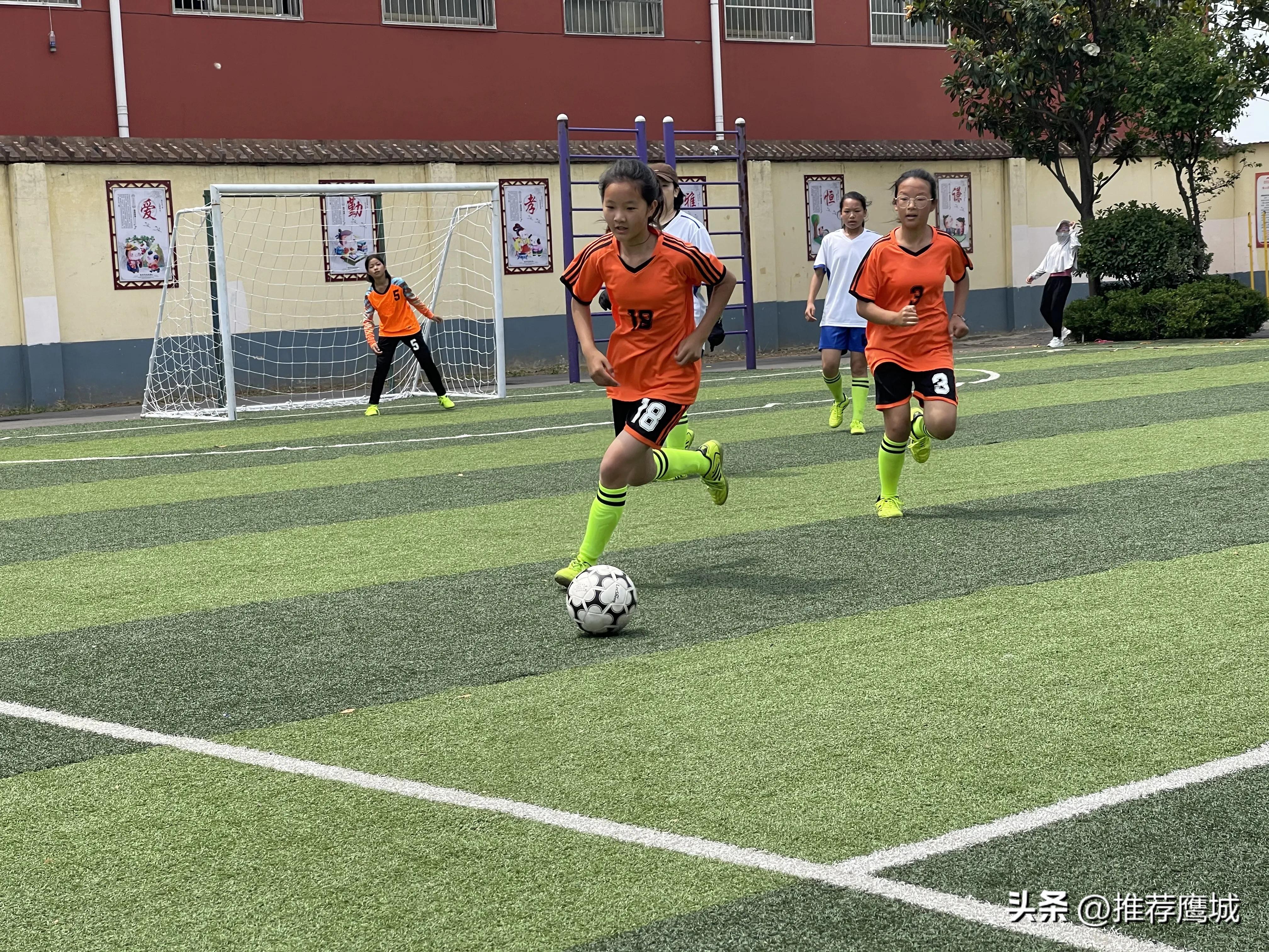 张店小学春季运动会,鲁山县花园路小学举行冬季运动会