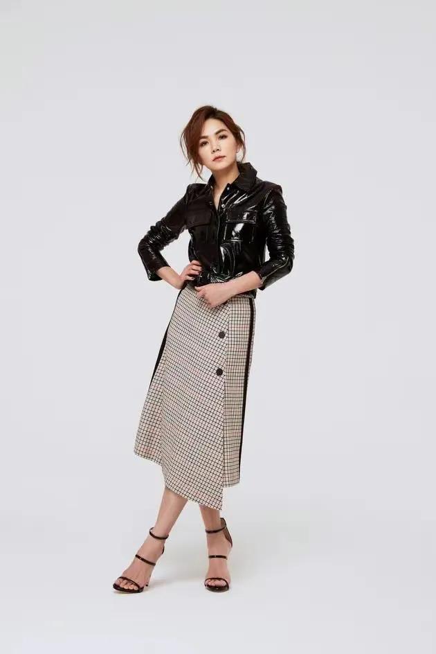 ella陈嘉桦恋人未满初舞台完整版,陈嘉桦浪姐4首秀舞台