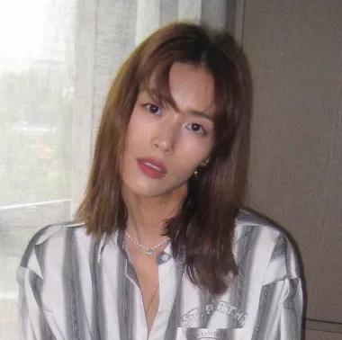 三款适合各种脸型的发型,大脸女生中长发烫发发型