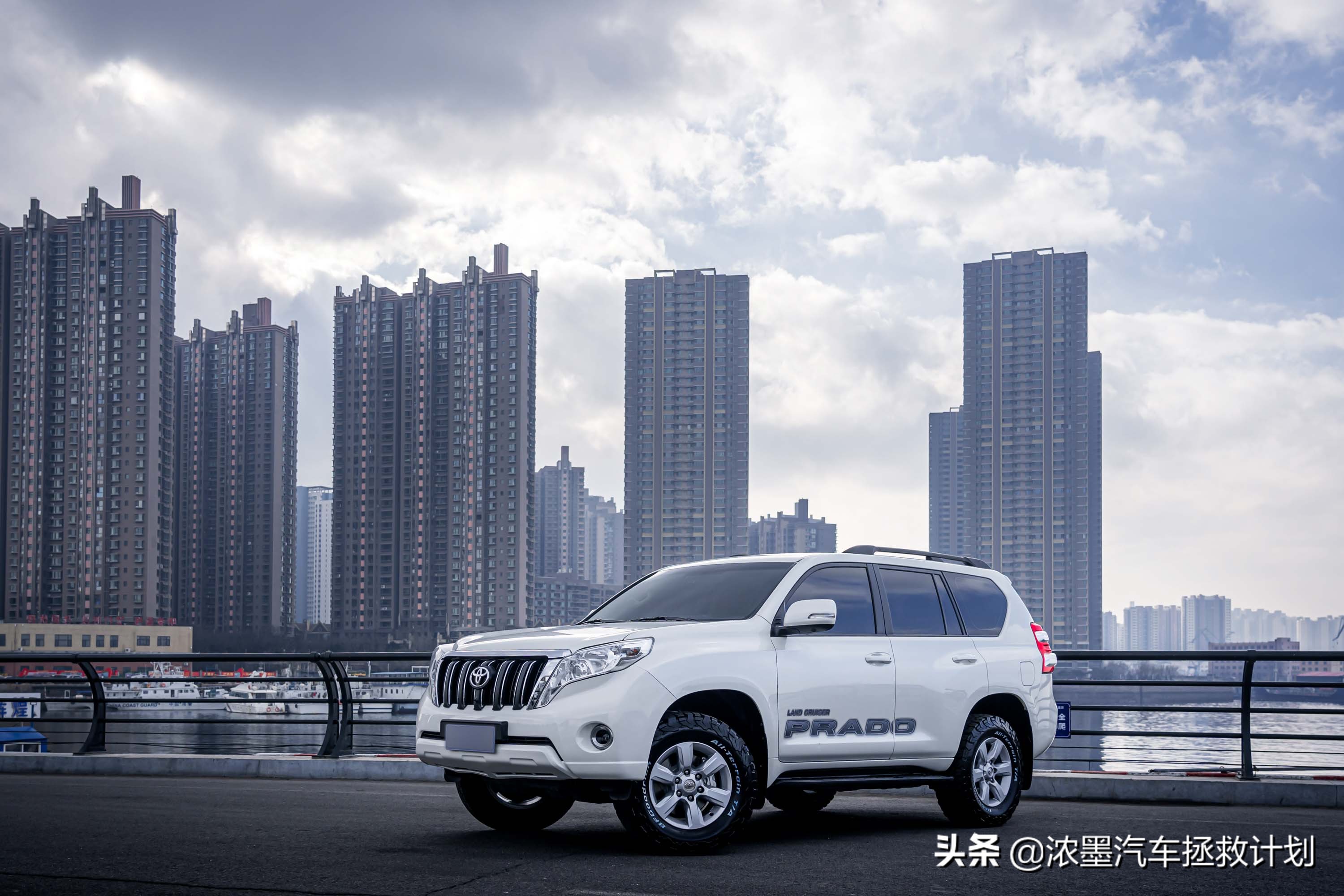 硬汉焕颜丰田普拉多续写越野传奇,修复翻新09年的丰田普拉多