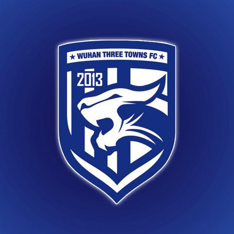 中超主帅为保级公开炮轰足协,中超赛场球迷狂骂足协