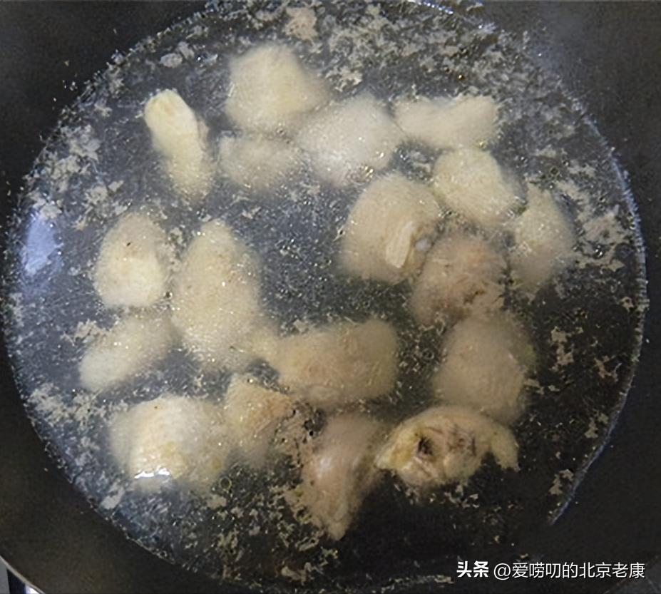 香菇烧鸡翅做法视频教程,香菇烧鸡翅根做法