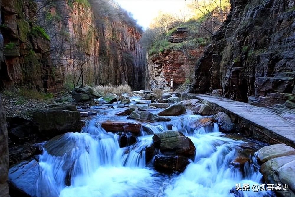中国最赚钱的三大景区,哪些旅游景点亏本了