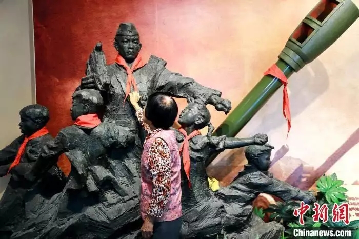 中国少年先锋队队歌老师教唱简谱,英雄小八路的主题歌