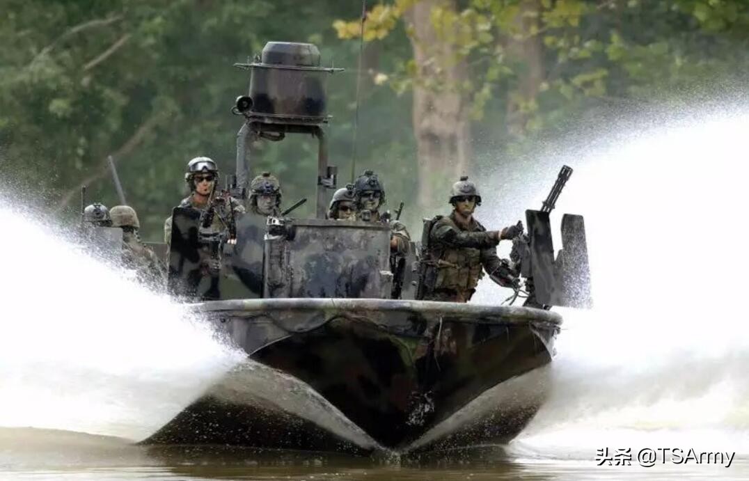 美军特种部队装备的军刀,海湾战争美军特种部队装备