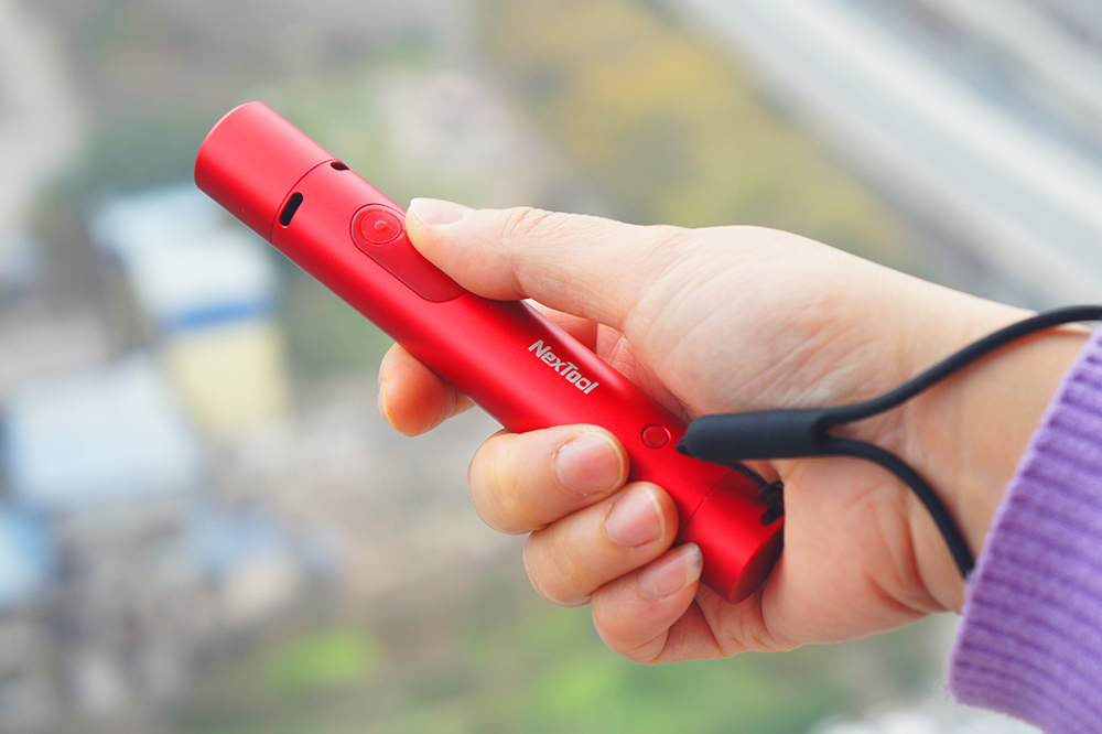 纳拓雷电电弧防身手电筒拆解,纳拓电弧防身手电电压多少