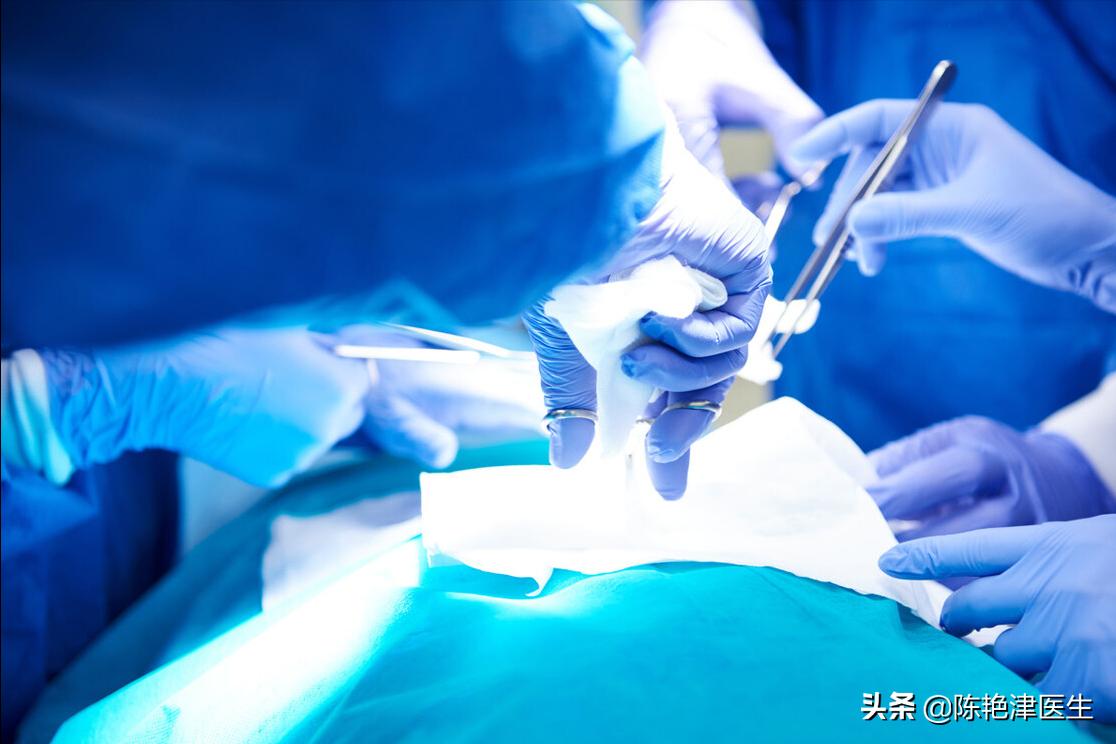 年轻妈妈妊娠纹严重的肚子照片,13岁女孩肚子爬满妊娠纹吓到妈妈