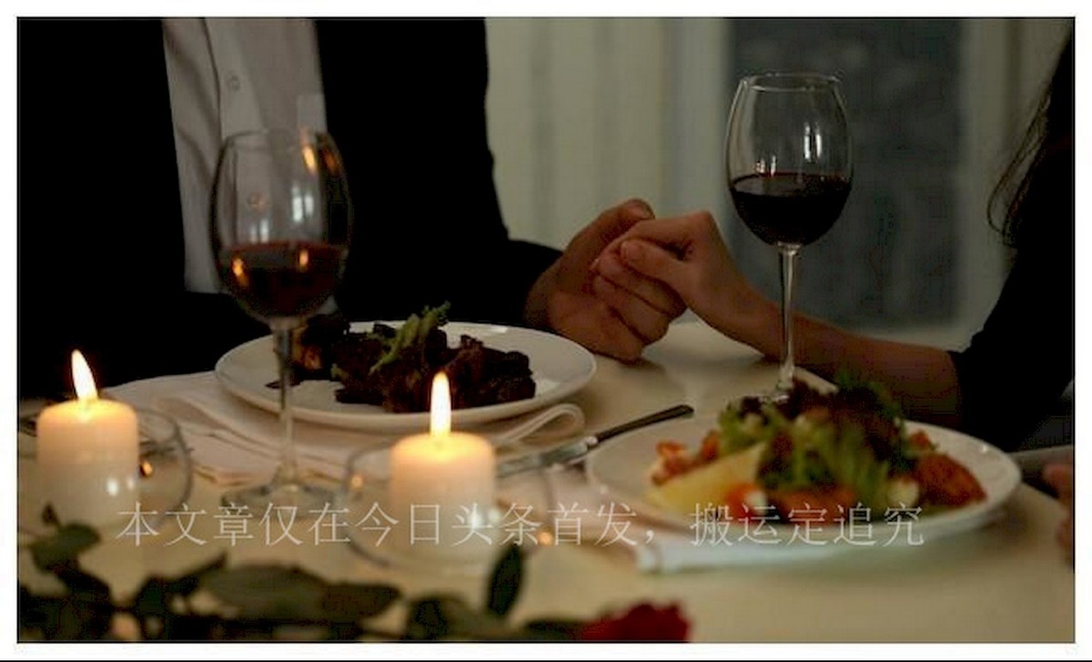 “敢往我下面塞蜡烛，就敢塞电线杆，离婚！”女子哭诉丈夫怪性癖