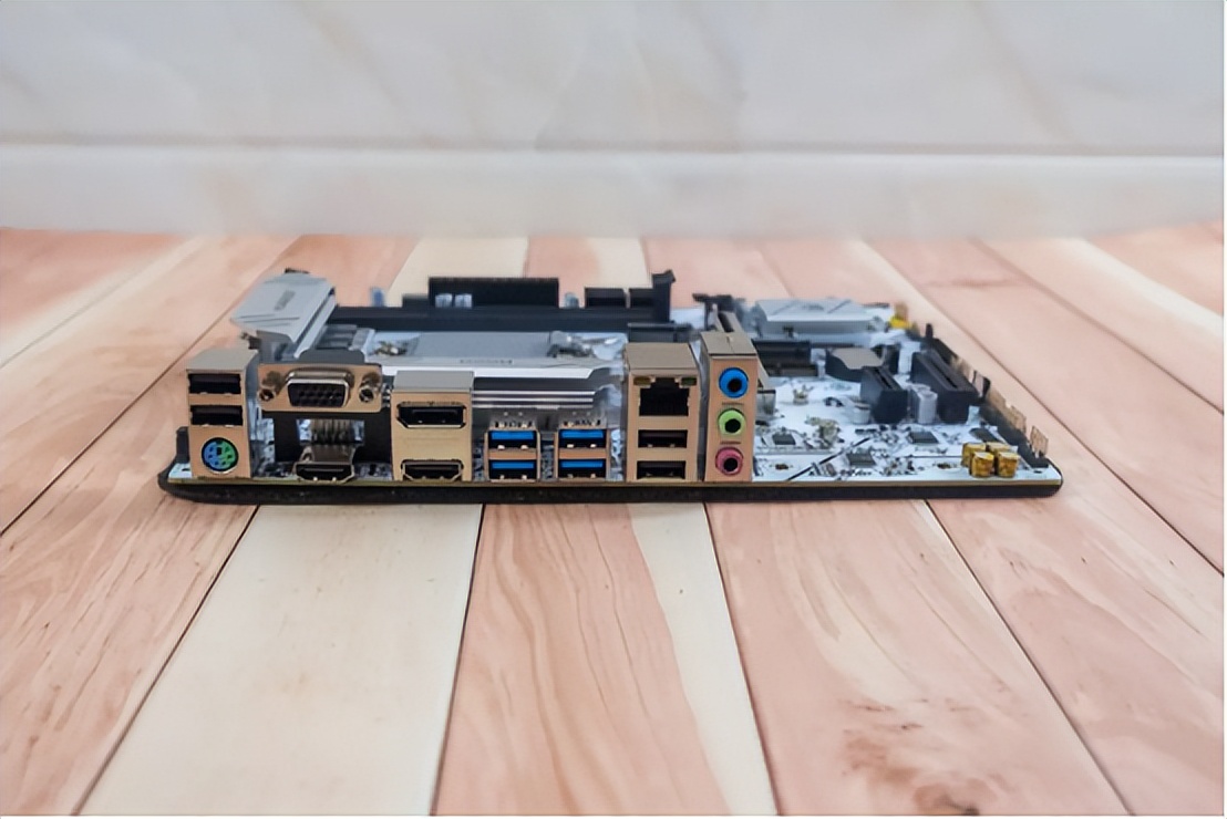 b660mplus主板是什么级别,华南金牌b660主板支持装什么系统