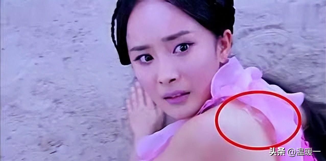 *绑捆**露大胸、台词胡来！这些“*辱侮**”观众的剧情，真把观众当呆子