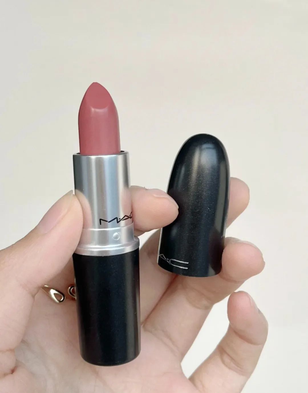 低饱和度嫩粉口红,粉粉嫩嫩的口红学生