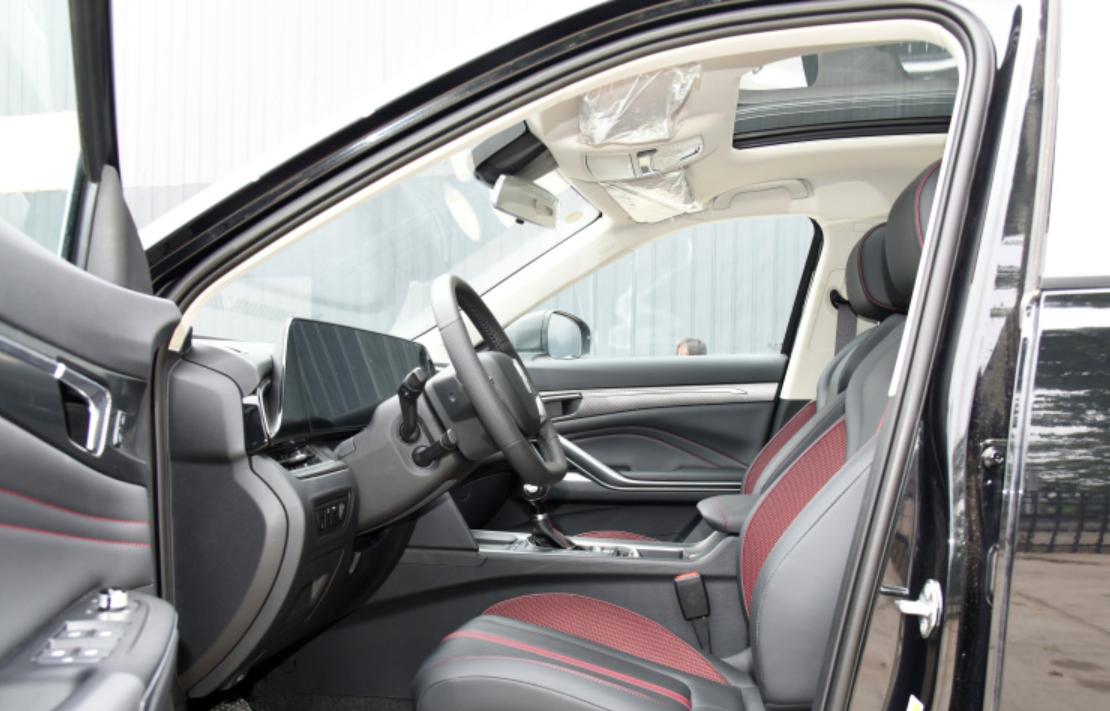 10万元选车还能面面俱到奔腾t55,国潮设计强强联合一汽奔腾t55